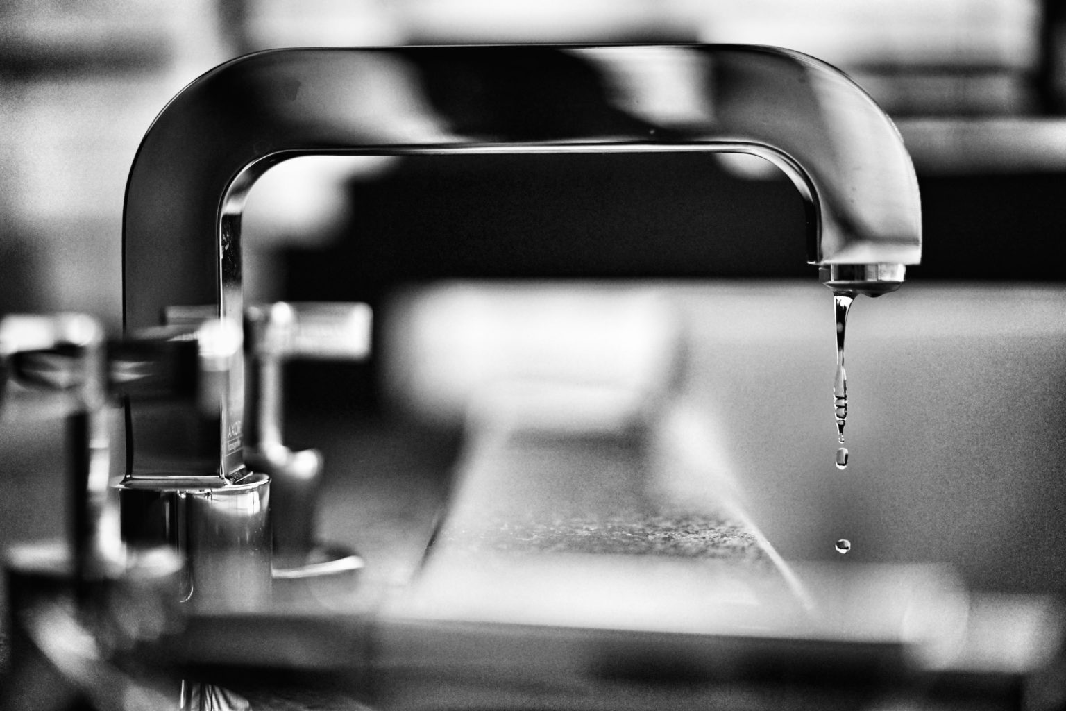 Wann muss der Vermieter das Waschbecken erneuern? Badefroh.de