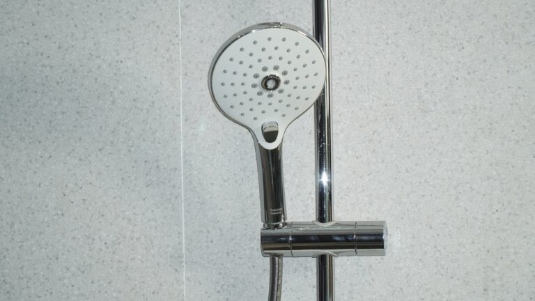 Duschkopfhalterung – Komfortabel duschen mit diesen Ausführungen